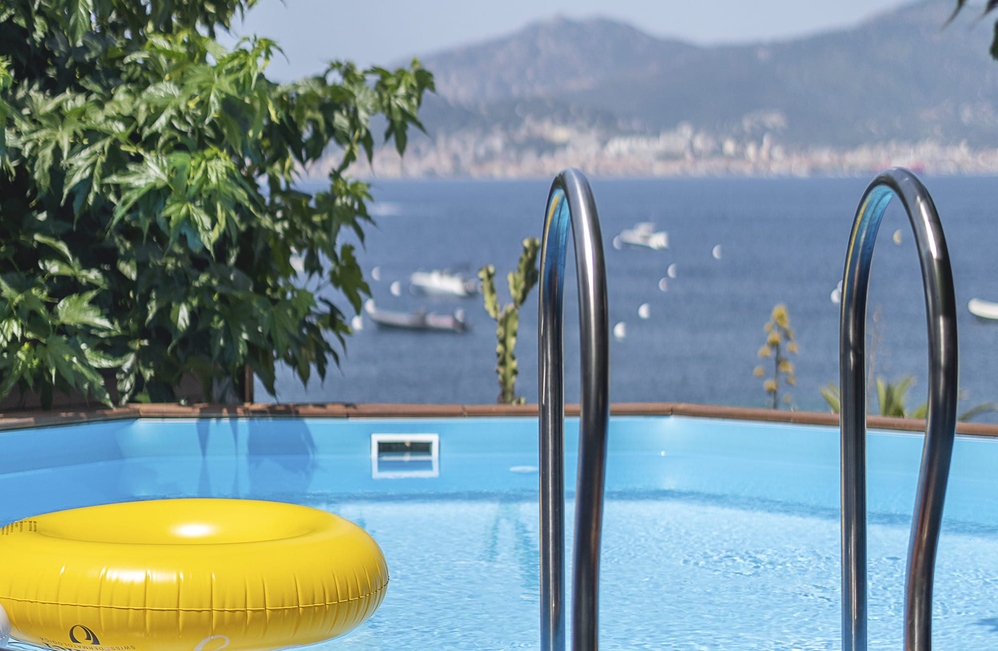 piscine vacances hotel corse porticcio vue mer