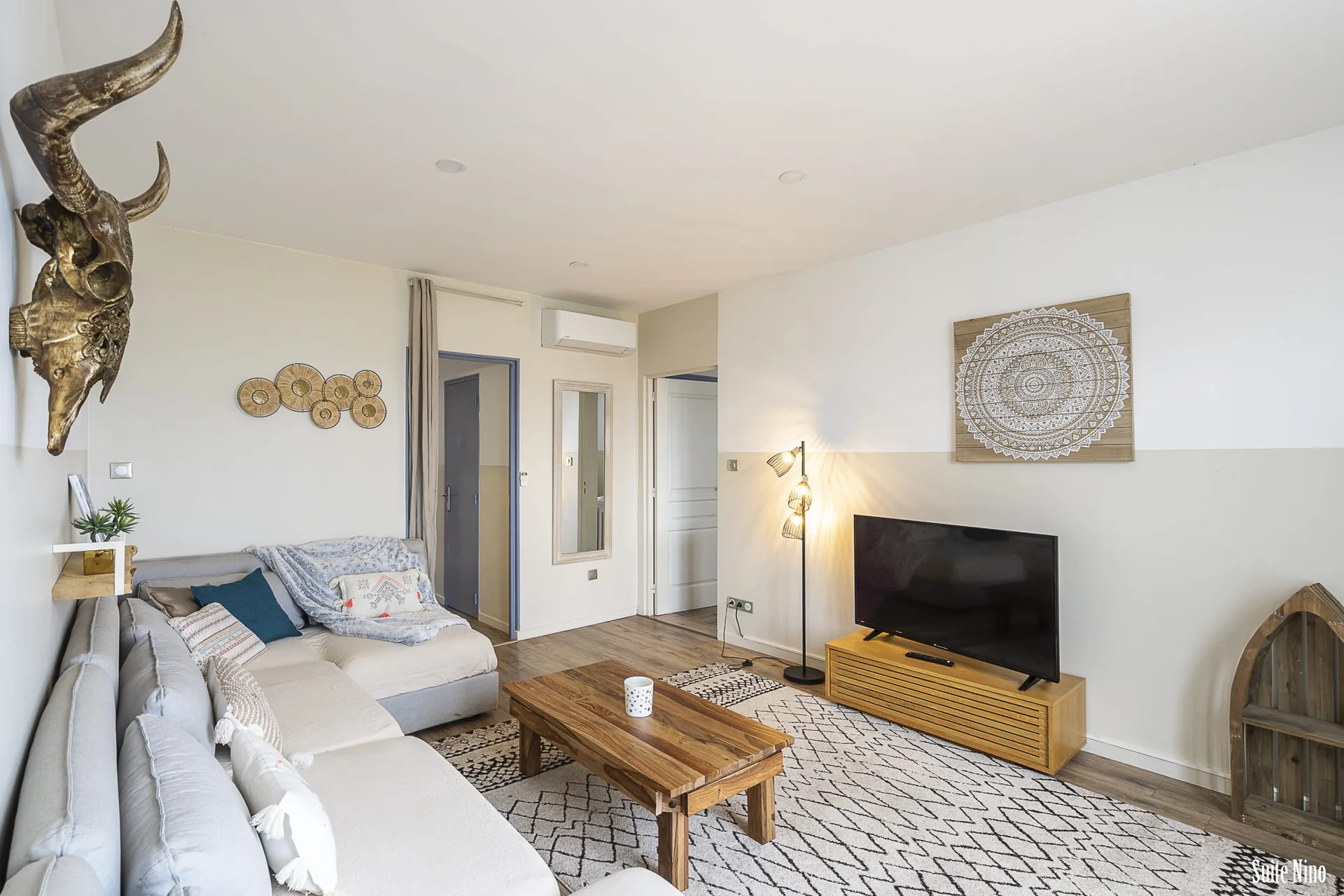 Nino Suite, interior